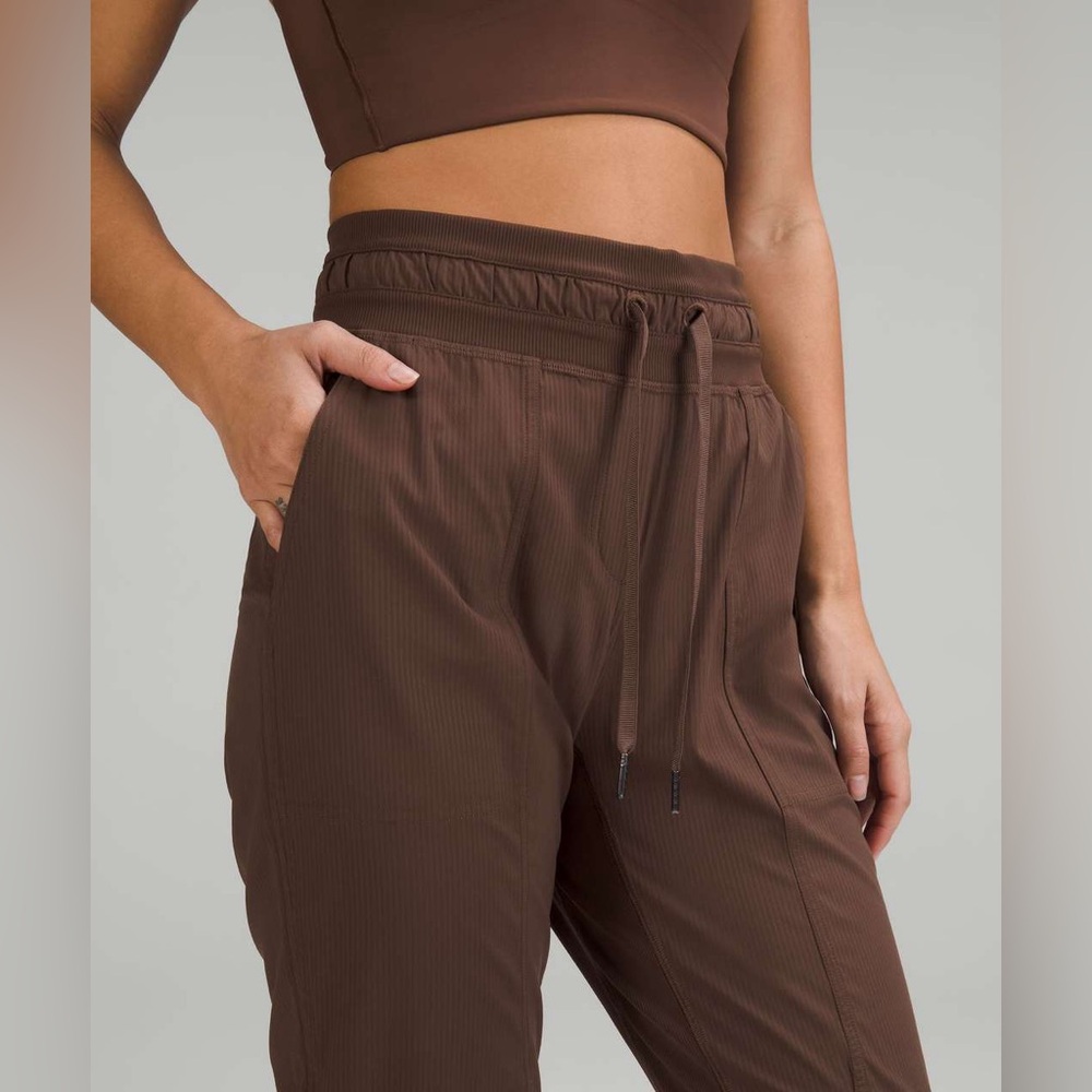 Lululemon Java Dance Studio Mid-Rise Cropped Pant… - image 5